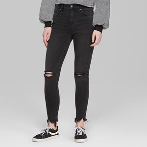 NWOT⚡️High-Waisted Black Skinny Jeans